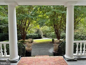 10856 Patowmack Dr in Great Falls, VA - Building Photo - Building Photo