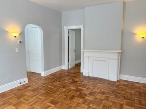 920 S Jackson St in Jackson, MI - Building Photo - Building Photo