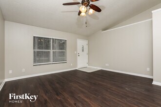 2007 Juniper Dr in Edgewater, FL - Foto de edificio - Building Photo