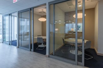 367 E Wacker Dr in Chicago, IL - Building Photo - Building Photo