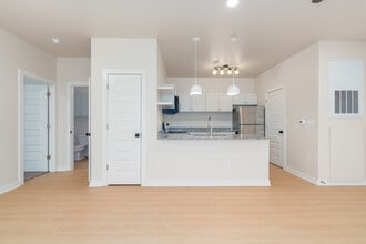 Newbury Flats in St. Charles, MO - Foto de edificio - Interior Photo