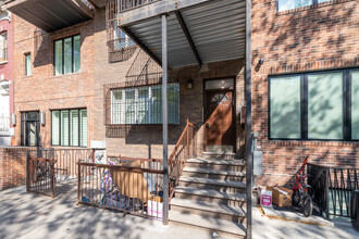161 Heyward St in Brooklyn, NY - Foto de edificio - Building Photo