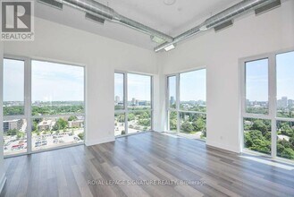 75-1475 The Donway W in Toronto, ON - Building Photo - Building Photo