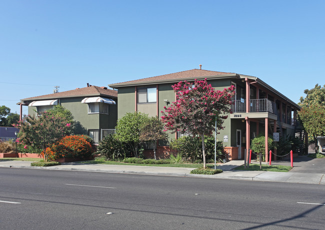 Oak Manor Apartments in Stockton, CA - Foto de edificio - Building Photo