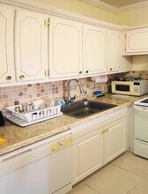 135 Salisbury F, Unit 135 in West Palm Beach, FL - Building Photo - Building Photo