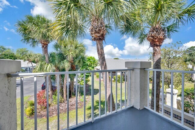 1674 SE Green Acres Cir in Port St. Lucie, FL - Building Photo - Building Photo