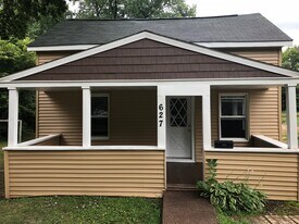 627 Hudson St in Eau Claire, WI - Building Photo