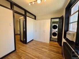 East 58th Street, Unit 5B in New York, NY - Building Photo