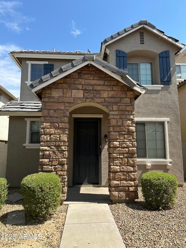 property at 7113 S 7th Ln