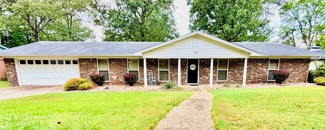 816 Teresa Dr in Benton, AR - Building Photo - Building Photo