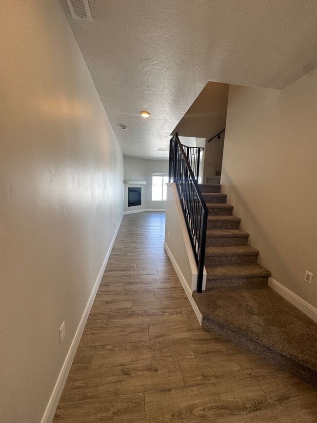668 E Fiddlers Canyon Rd in Cedar City, UT - Building Photo - Building Photo