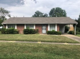 1600 Georgia Dr in Jonesboro, AR - Building Photo