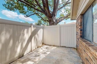 2240 Tarpley Rd in Carrollton, TX - Building Photo - Building Photo