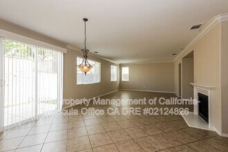 53022 Bantry Bay St in Lake Elsinore, CA - Building Photo - Building Photo