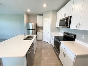 5844 Ocean Isle Dr in Nokomis, FL - Building Photo - Building Photo