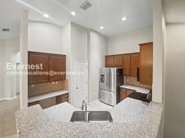 7001 Interbay Blvd in Tampa, FL - Building Photo - Building Photo