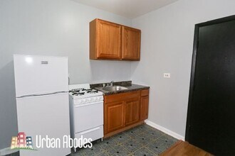 5708 N Winthrop Ave, Unit A01C in Chicago, IL - Building Photo - Building Photo