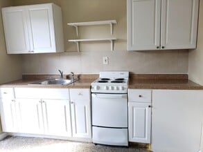 3718 Henry Ave in West Palm Beach, FL - Building Photo - Building Photo