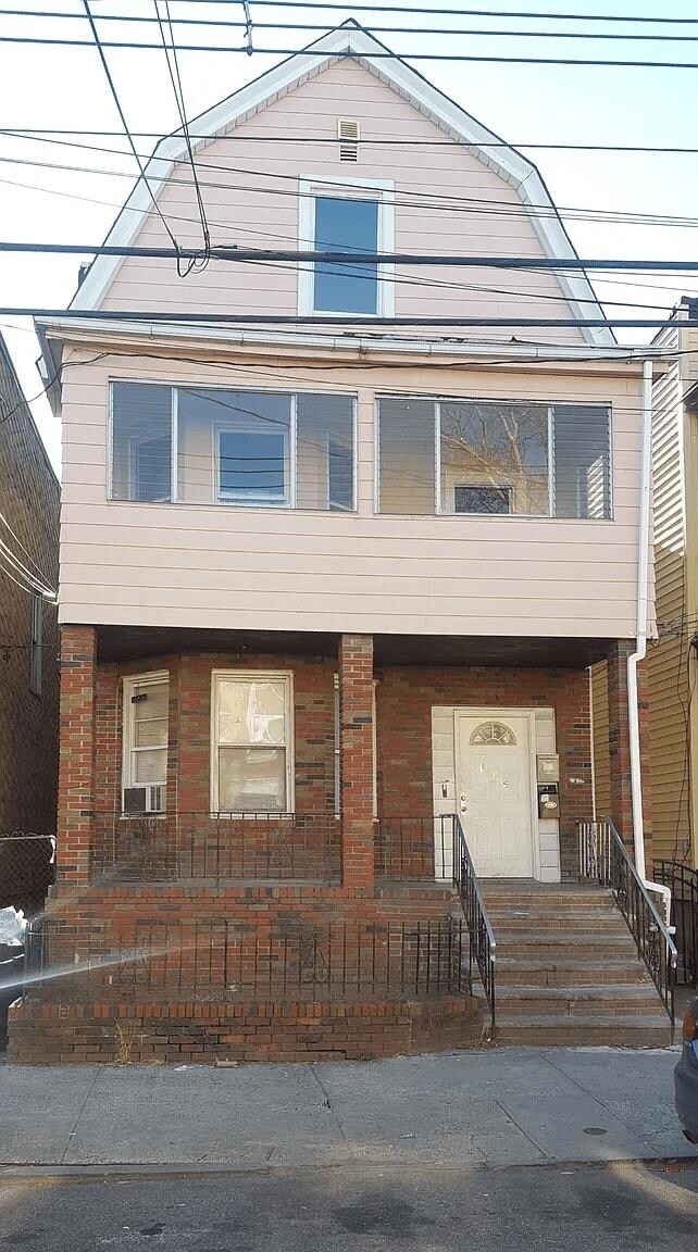 105 Wilkinson Ave in Jersey City, NJ - Building Photo - Building Photo