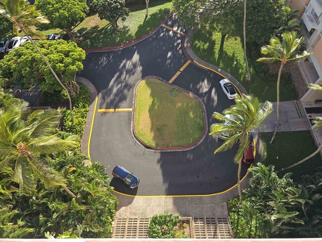 1519 Nuuanu Ave, Unit 1046 in Honolulu, HI - Building Photo - Building Photo