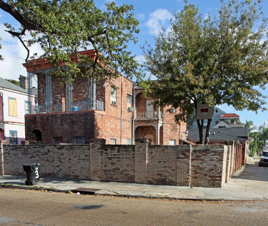 1907 Esplanade Ave in New Orleans, LA - Building Photo