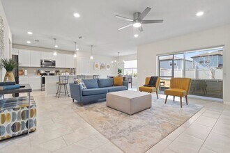 9501 Rally Spring Lp in Wesley Chapel, FL - Building Photo - Building Photo
