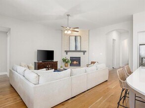 317 Legna Dr in Aledo, TX - Foto de edificio - Building Photo