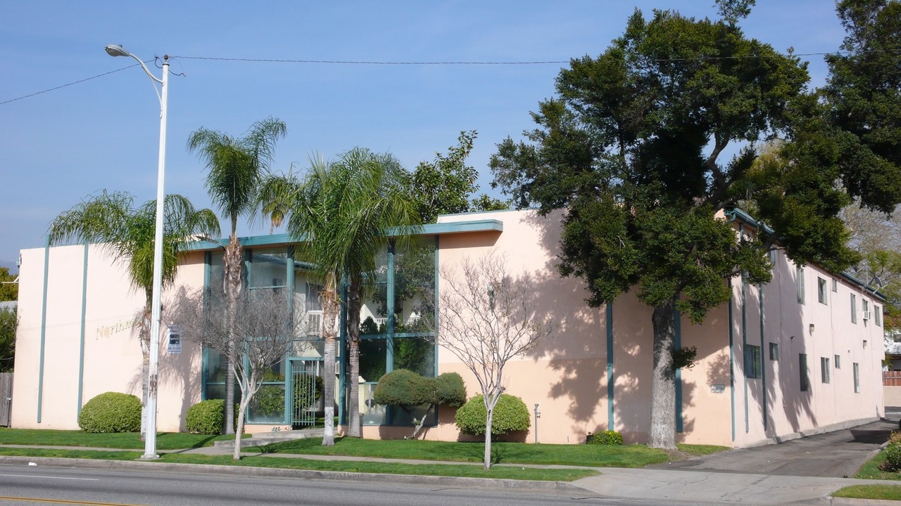 Northmont Apartments in San Bernardino, CA - Foto de edificio