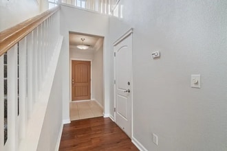 2185 Tuscany Way in Redding, CA - Building Photo - Building Photo