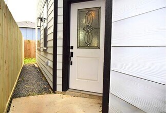 4627 New Orleans St in Houston, TX - Building Photo - Building Photo
