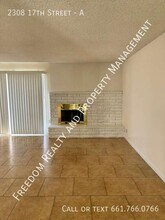 2308 17th St in Bakersfield, CA - Building Photo - Building Photo