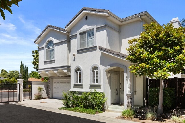 15804 Crest Ln in Gardena, CA - Foto de edificio - Building Photo