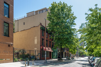 541 E 12th St in New York, NY - Building Photo - Building Photo