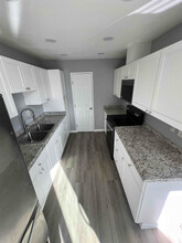 285 Moss St in Chula Vista, CA - Foto de edificio - Building Photo