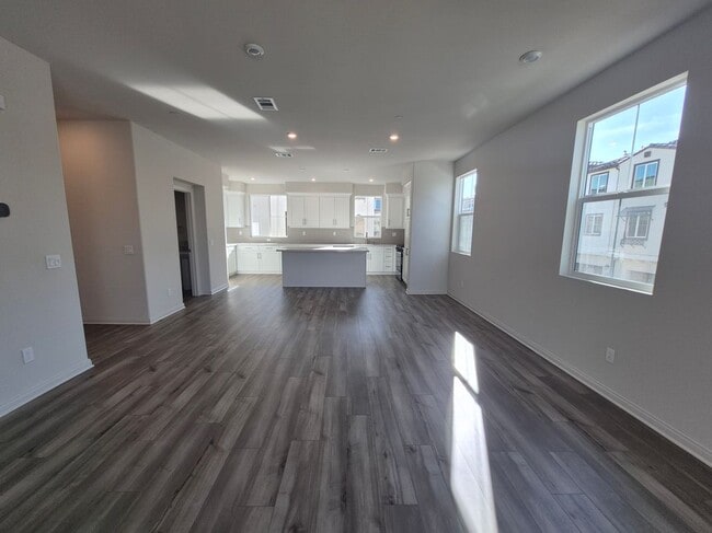 2137 Cumberland in Pomona, CA - Foto de edificio - Building Photo