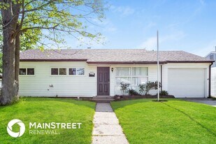 4851 N Kenyon Dr in Indianapolis, IN - Building Photo