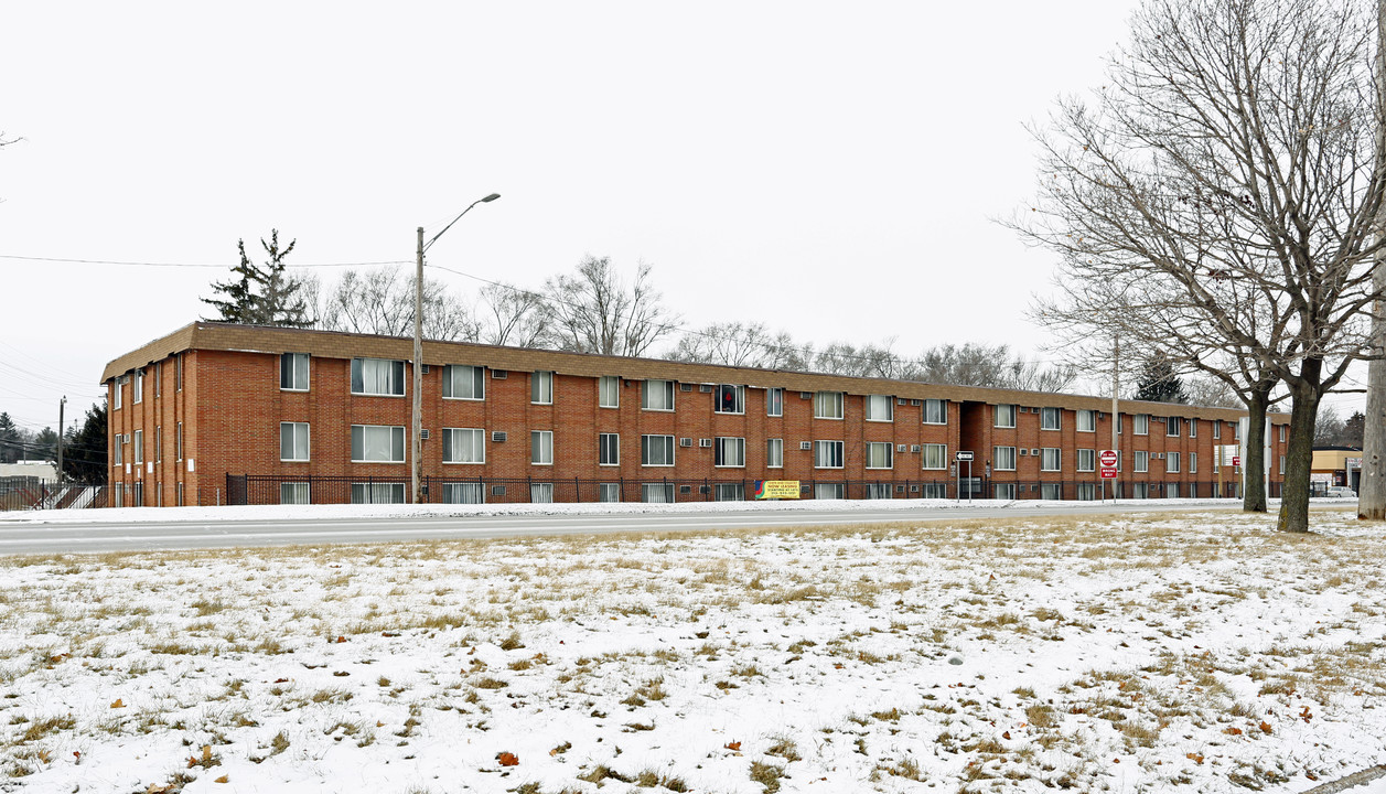 Four Corners Apartments in Detroit, MI - Building Photo