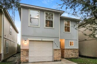 4918 N Cancun Dr in Houston, TX - Building Photo - Building Photo