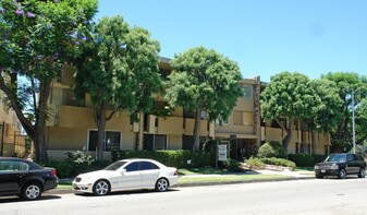 Jacaranda Apartments in Sherman Oaks, CA - Building Photo
