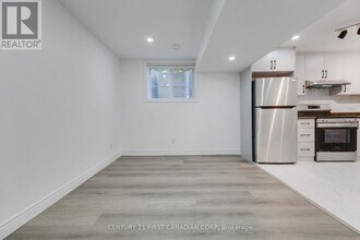 2043 Cedarpark Dr in London, ON - Building Photo - Building Photo