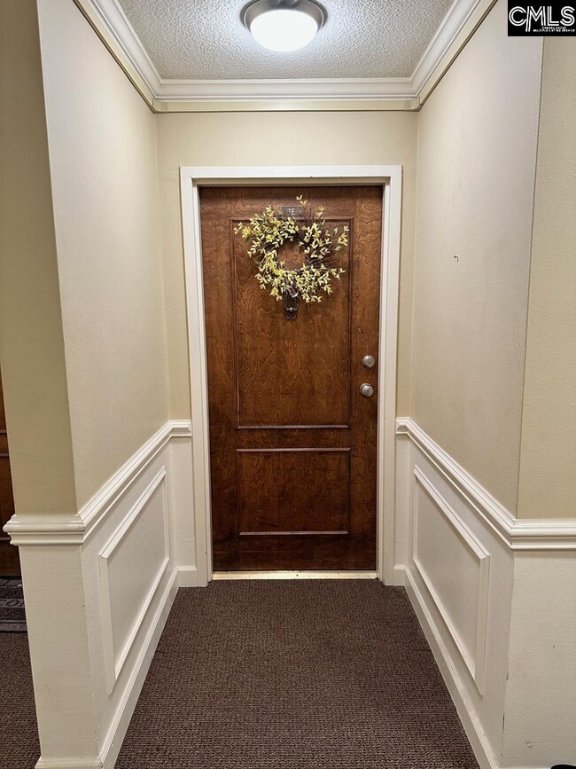 1825 St Julian Pl in Columbia, SC - Foto de edificio - Building Photo