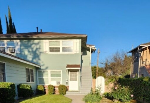 6512 Woodley Ave in Van Nuys, CA - Building Photo
