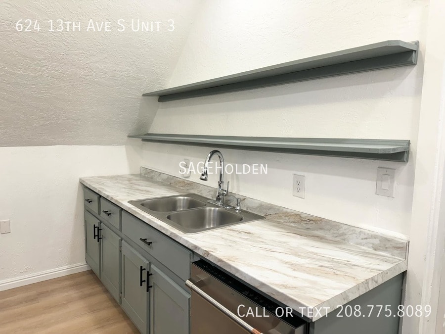 624 13th Ave S in Nampa, ID - Building Photo