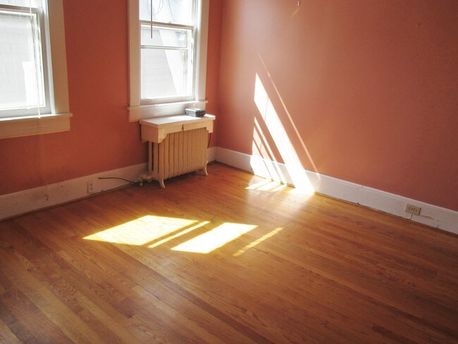 1313 Maple Ave SW in Roanoke, VA - Foto de edificio - Building Photo