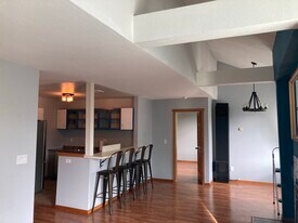 1106 Wildrose Ct, Unit 1106 Wildrose Ct in Anchorage, AK - Building Photo