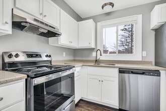 Tamarlane Apartments, LLC in Portland, ME - Foto de edificio - Building Photo