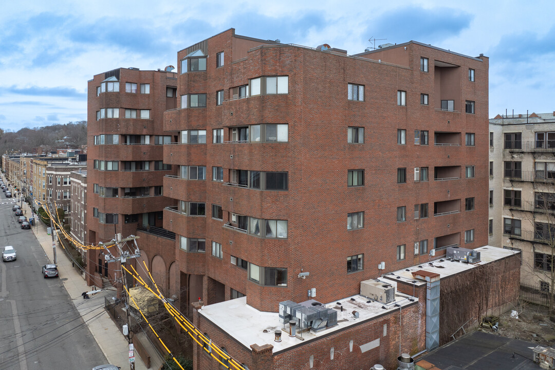 Kelton Place Condominiums in Allston, MA - Foto de edificio