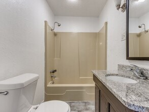 1404 NE 38th St in Oklahoma City, OK - Building Photo - Building Photo