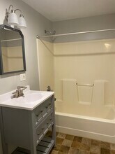 171 W 1st St, Unit 4 in Oswego, NY - Building Photo - Building Photo