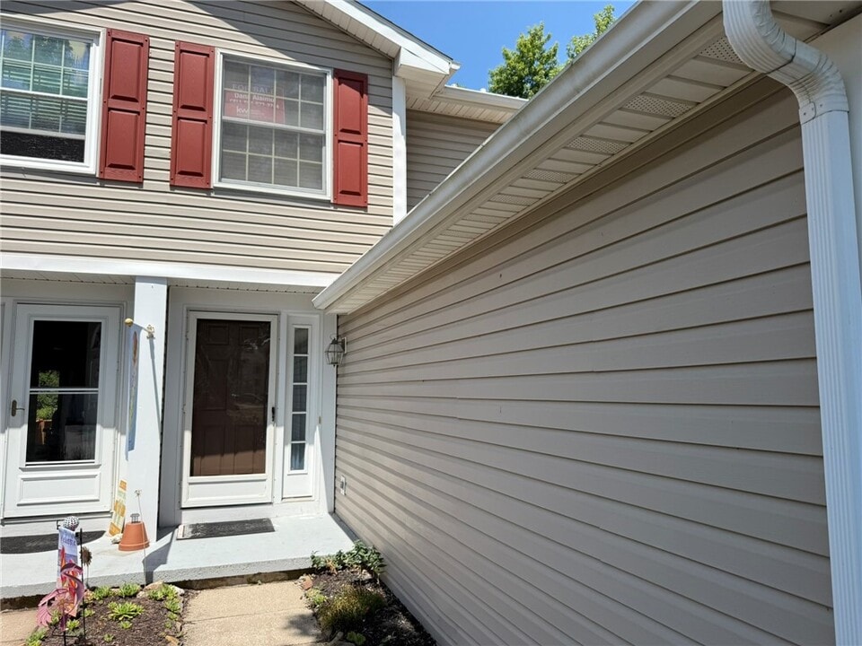 116 Jordache Ln in Spencerport, NY - Building Photo